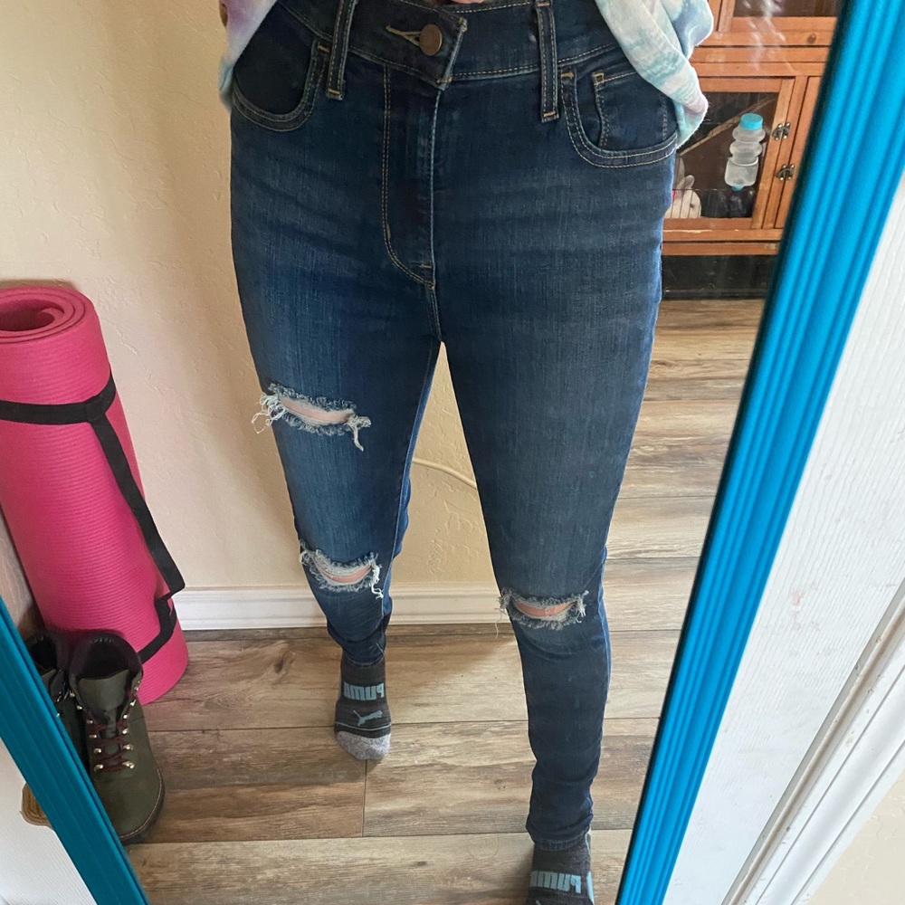 720 high rise super skinny Levi jeans size 27